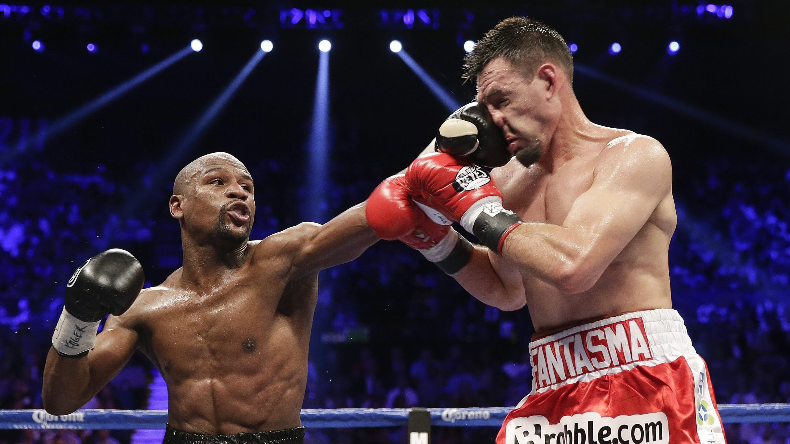 库里28分带队勇士大胜太阳，布克38分孤掌难鸣，库里8.