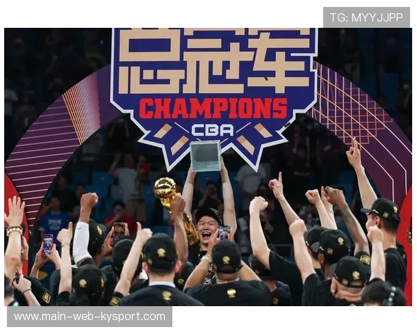 CBA赛场闪耀中国篮球新风采，中国篮球新闻cba