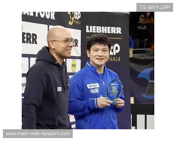 樊振东让座举动传递正能量,对手认输态度诚恳,樊振东专访 樊振东让座举动传递正能量,对手认输态度诚恳,樊振东专访