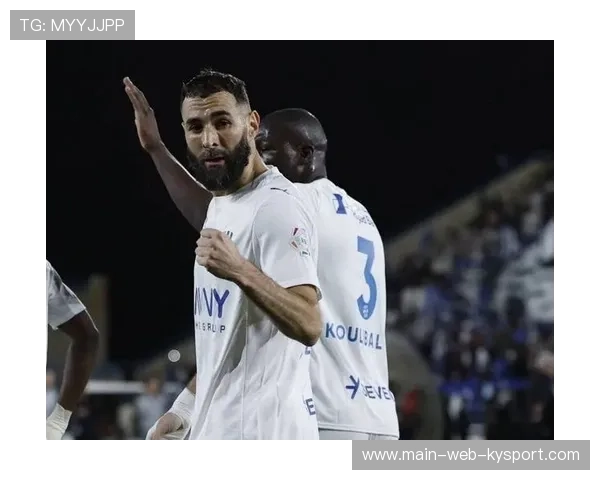 本泽马沙特新月首秀火爆,球队实力尽显 本泽马沙特新月首秀火爆,球队实力尽显